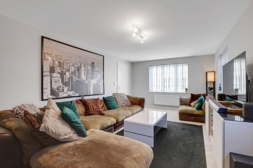 House in Nottingham, Beechdale - More