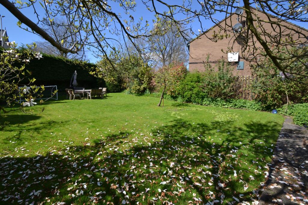 Additional image 3 of Ellar Carr Road, Thackley,