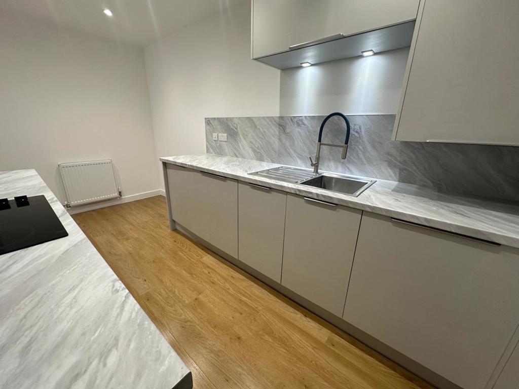 Apartment in Eastleigh, Hound - View 4