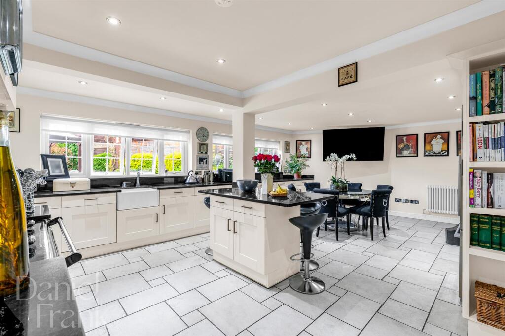 House in Ilford - View 2