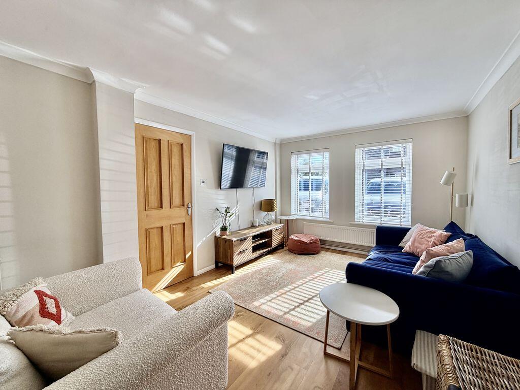 Northcroft - Gorgeous Family Home photo 4
