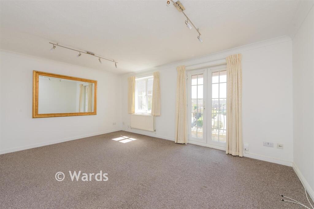 House in Gillingham, Medway - View 5