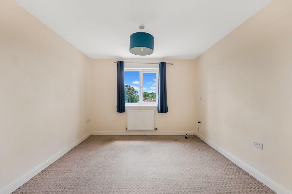 Violet Grove, Hucknall, NG15 - View 5