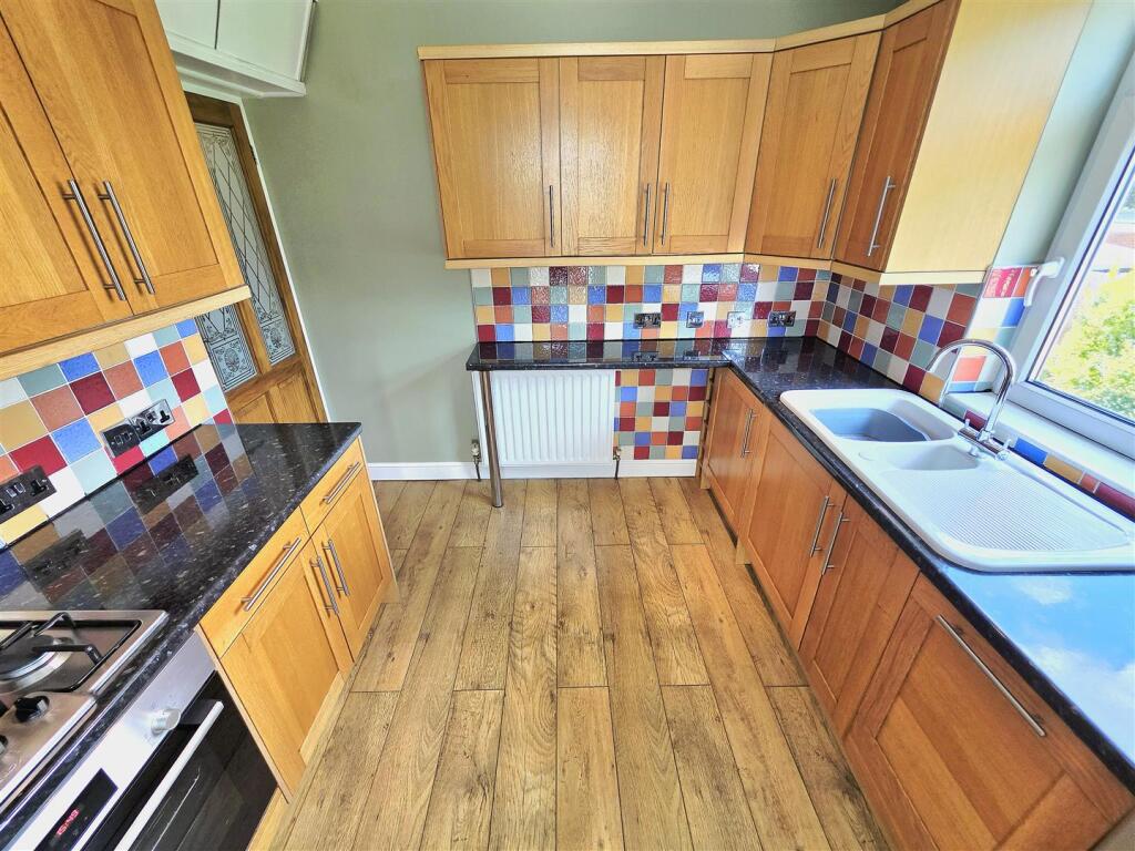 Apartment in Southall - View 4