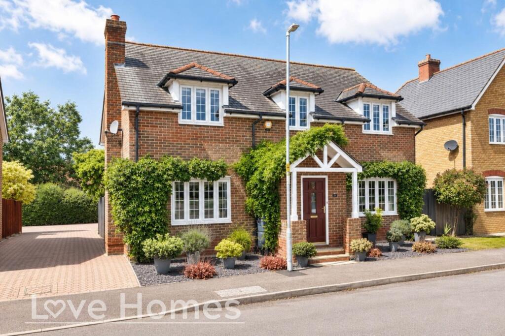 Main image of property: Gardeners Close, Maulden