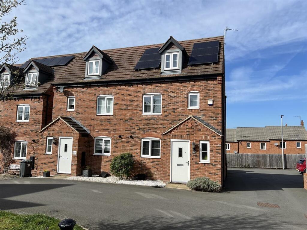 Main image of property: Roebuck Road, Bishopton, Stratford-Upon-Avon