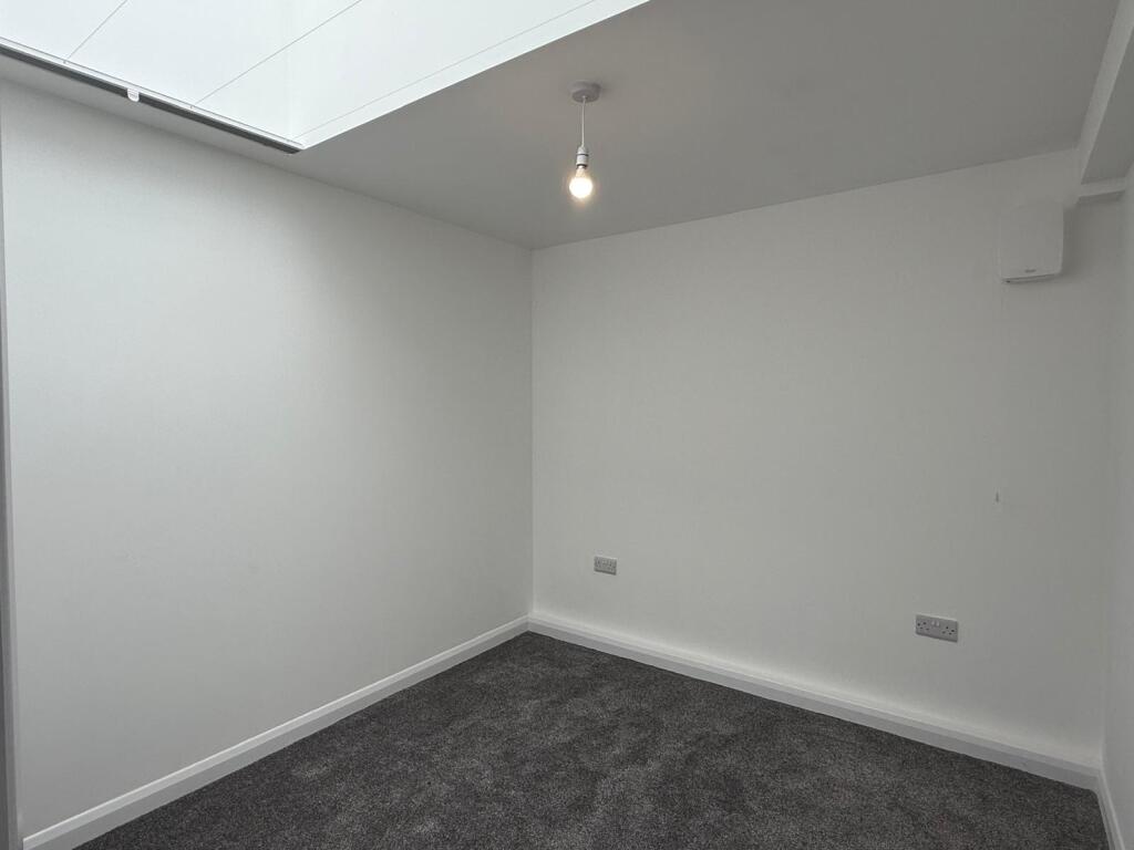 Apartment in Taunton - View 5