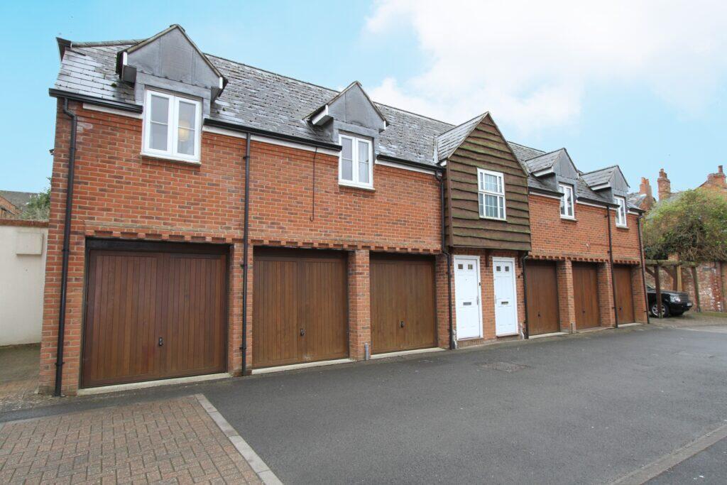 Main image of property: Cherwell Court, Britannia Road, Banbury, OXON, OX16