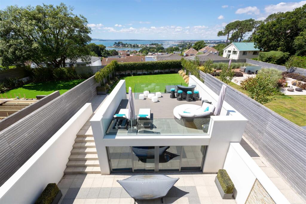 Additional image 12 of Blake Hill Crescent, Lilliput