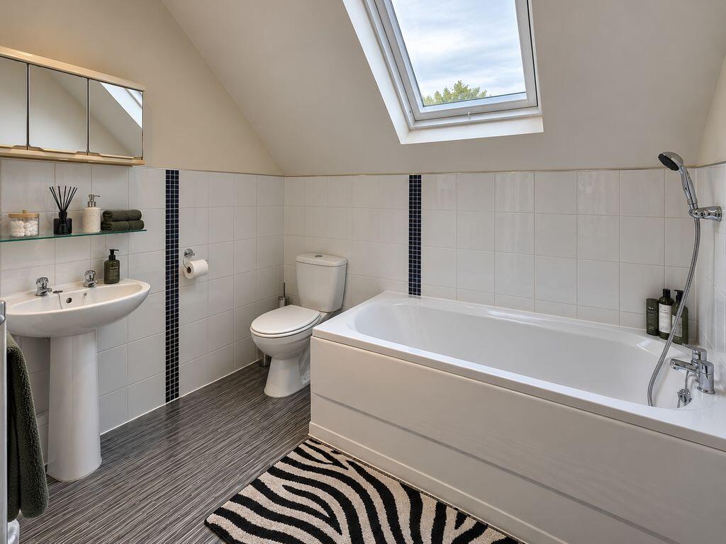 House in Nottingham - View 4
