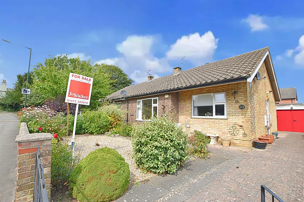 2-bed semi-detached on Cheapside, Waltham, Grimsby, £179,950