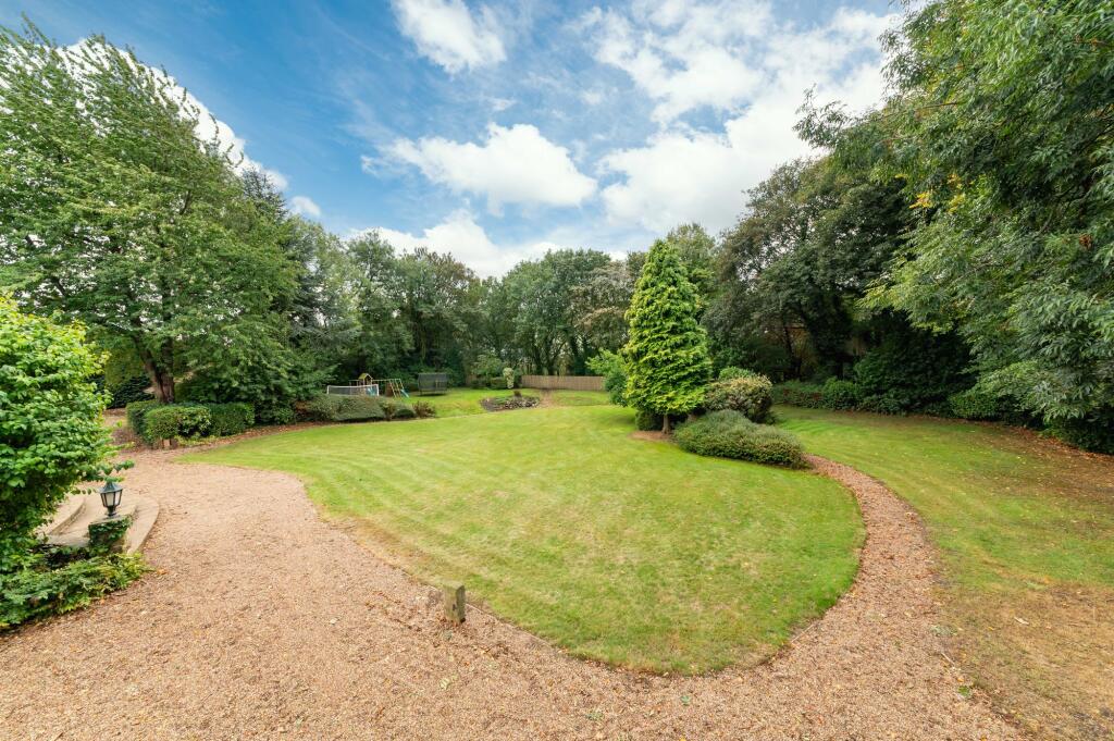 Meadow View House, Heath, WF1 photo 3