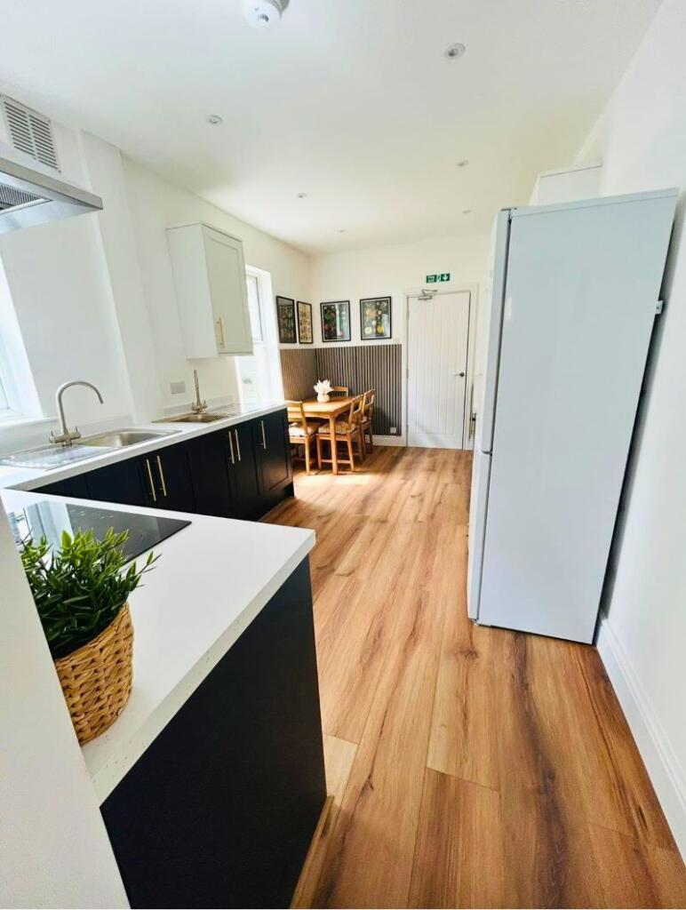 House in Ipswich - View 5
