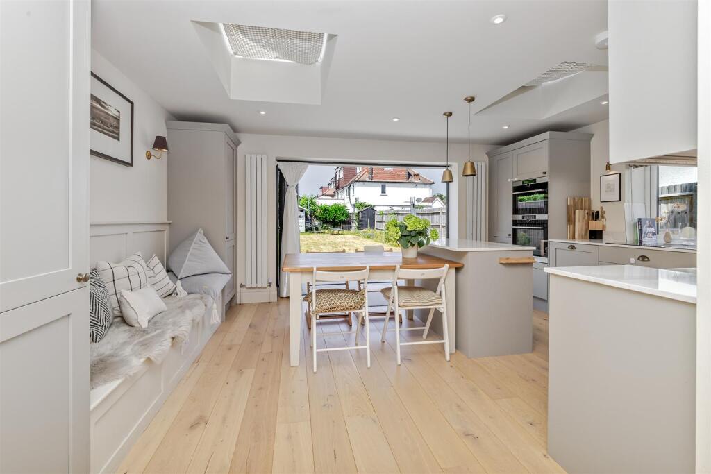 House in St Albans - View 6