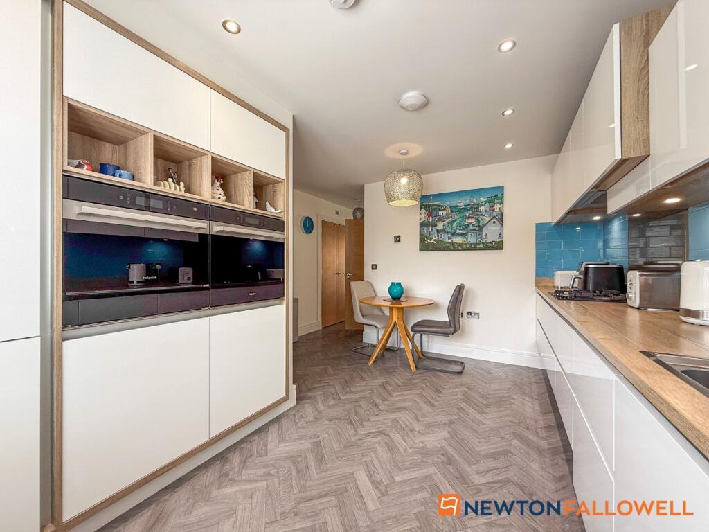 Weaver Avenue, Newark, NG24 - View 2