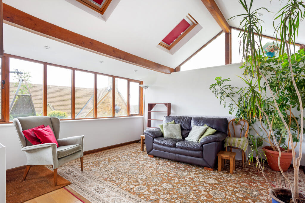 House in Stroud, France Lynch, Chalford - View 4