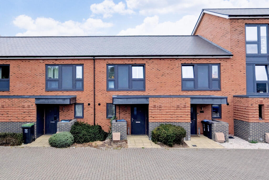 Main image of property: School End Crescent, Hemel Hempstead, HP1