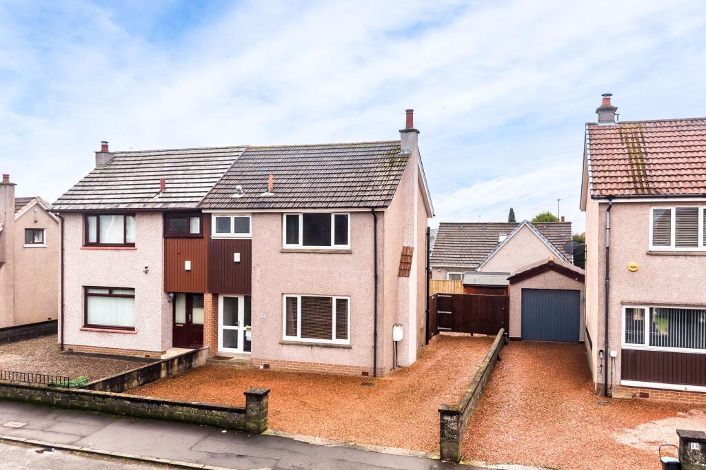 Main image of property: 17 Blake Street, Broughty Ferry, DD5 3LJ