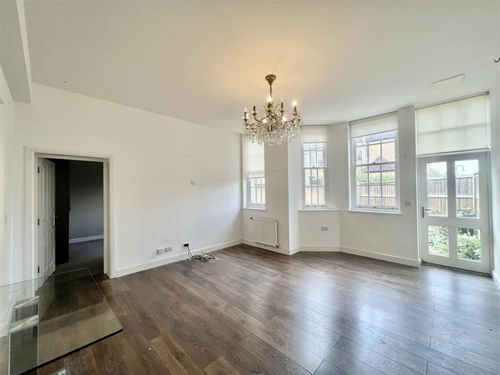 Apartment in Dartford - View 4