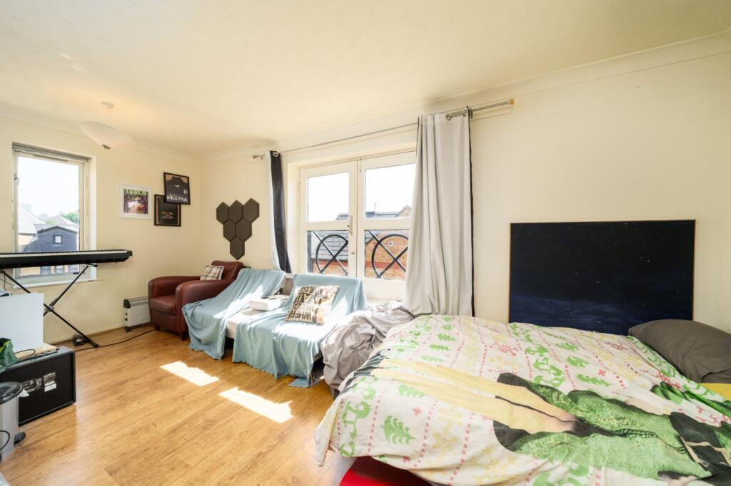 Apartment in London - View 2