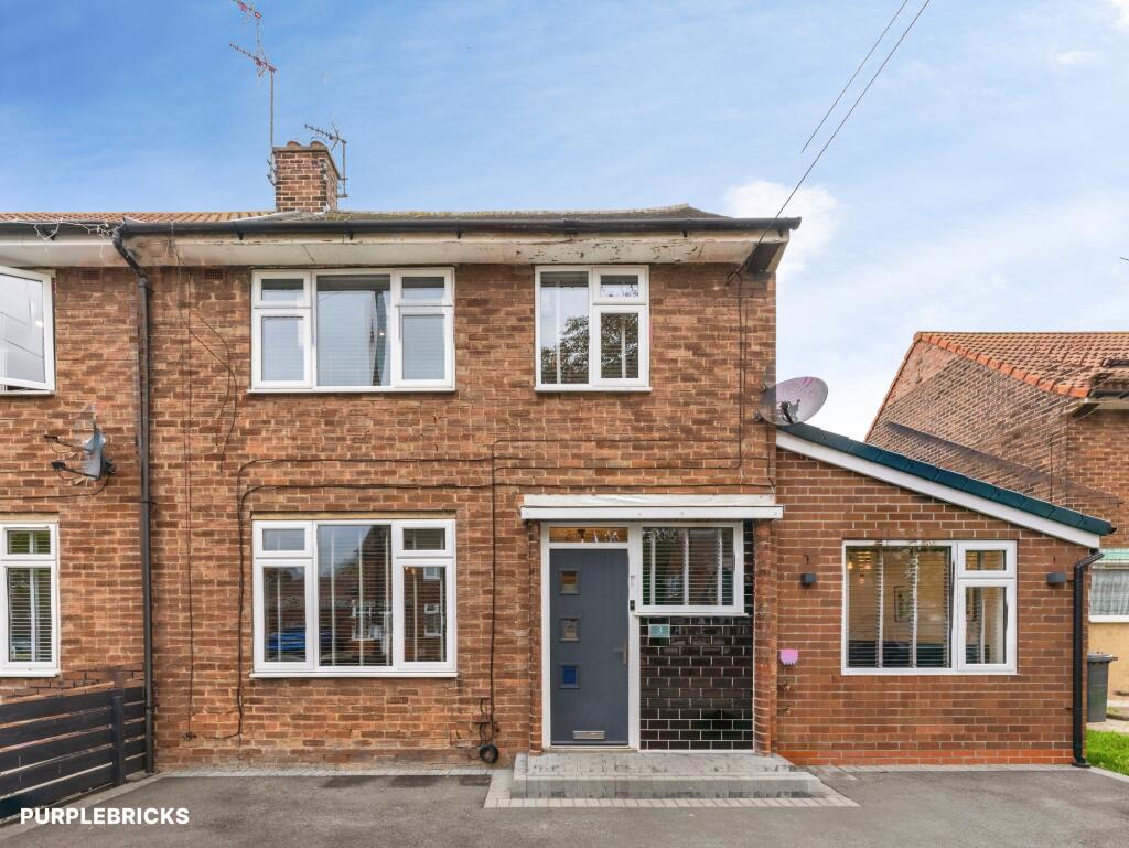 Main image of property: Thornhill Avenue, Hull, HU8