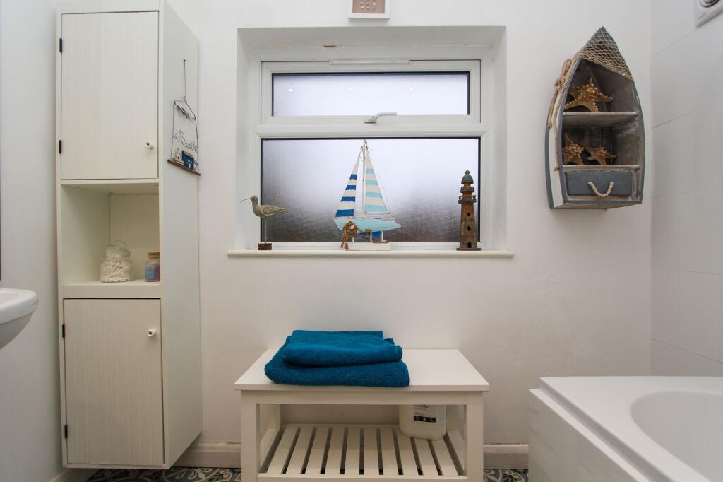 Additional image 25 of Knighton Close, Four Oaks, B74