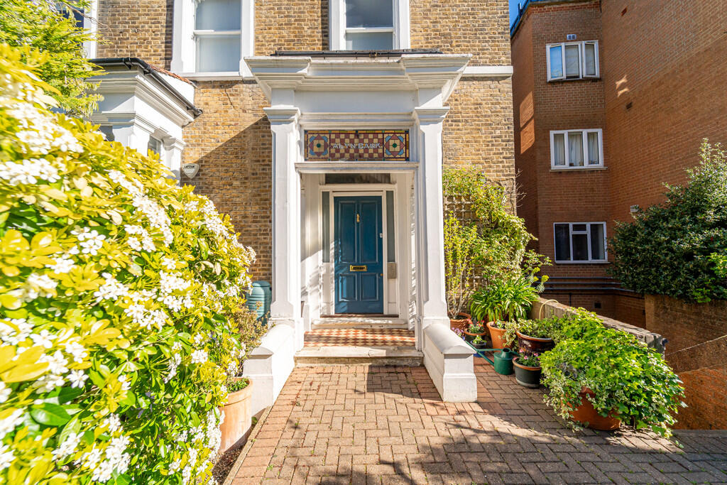 Main image of property: Crescent Road, Crouch End N8