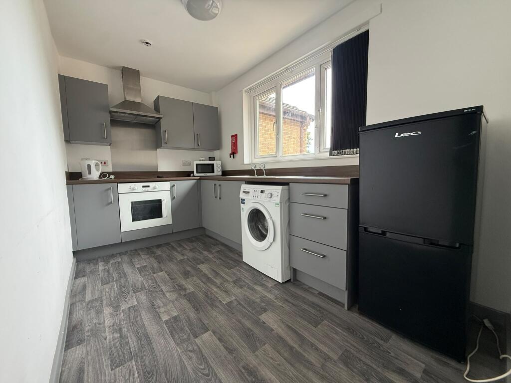 Apartment in Bradford - View 4