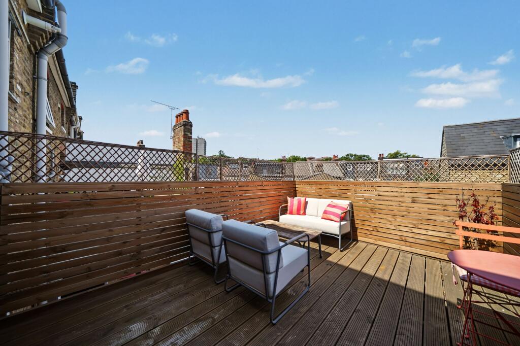 Apartment in London - View 2