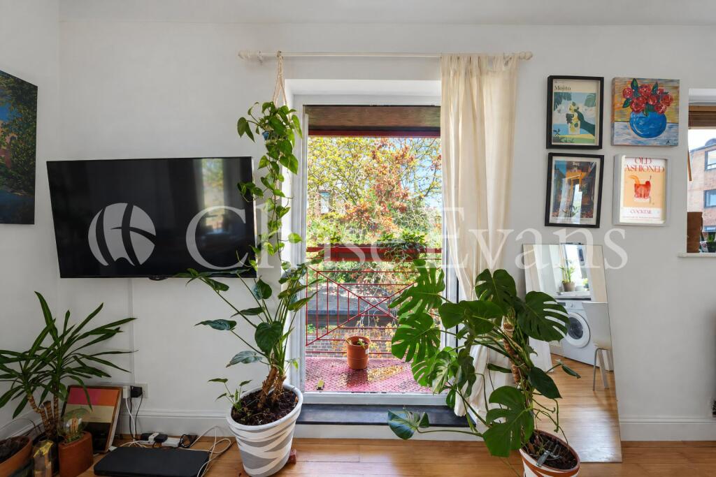 Apartment in London, Manchester Estate, Isle of Dogs - More
