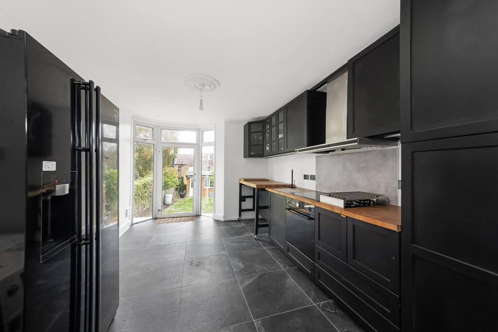 House in London, Royal Borough of Greenwich - View 2