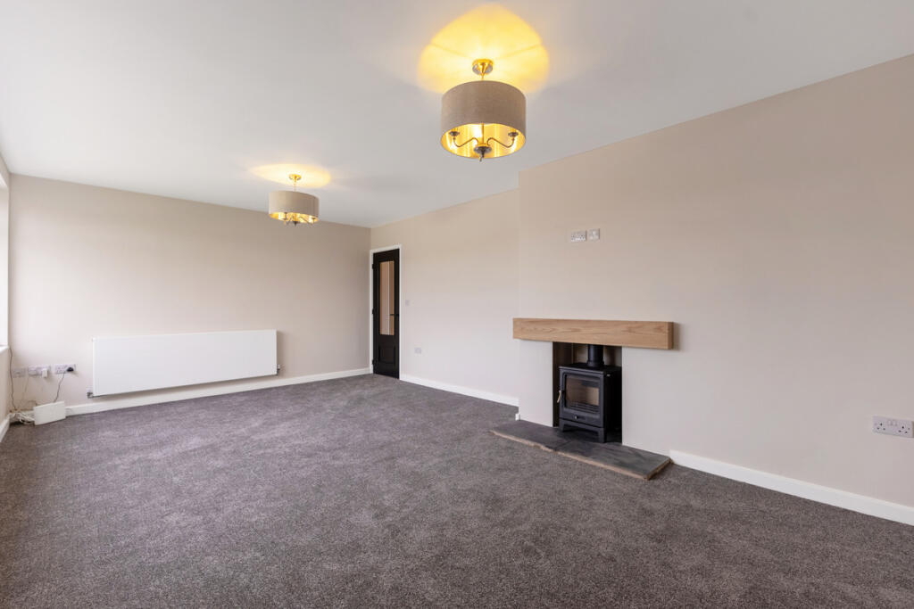 20, Whittle Close, Rugby, Warwickshire CV22 6JR photo 4