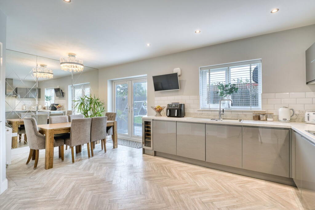 Chaffinch Drive, Hebburn photo 4
