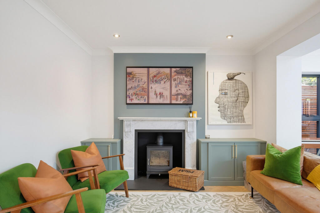 House in Maidenhead, Highway - View 5