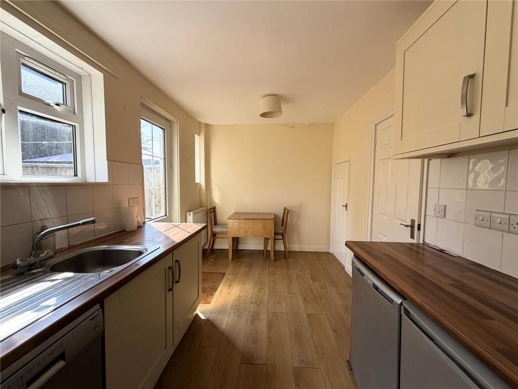 House in Bath - View 3