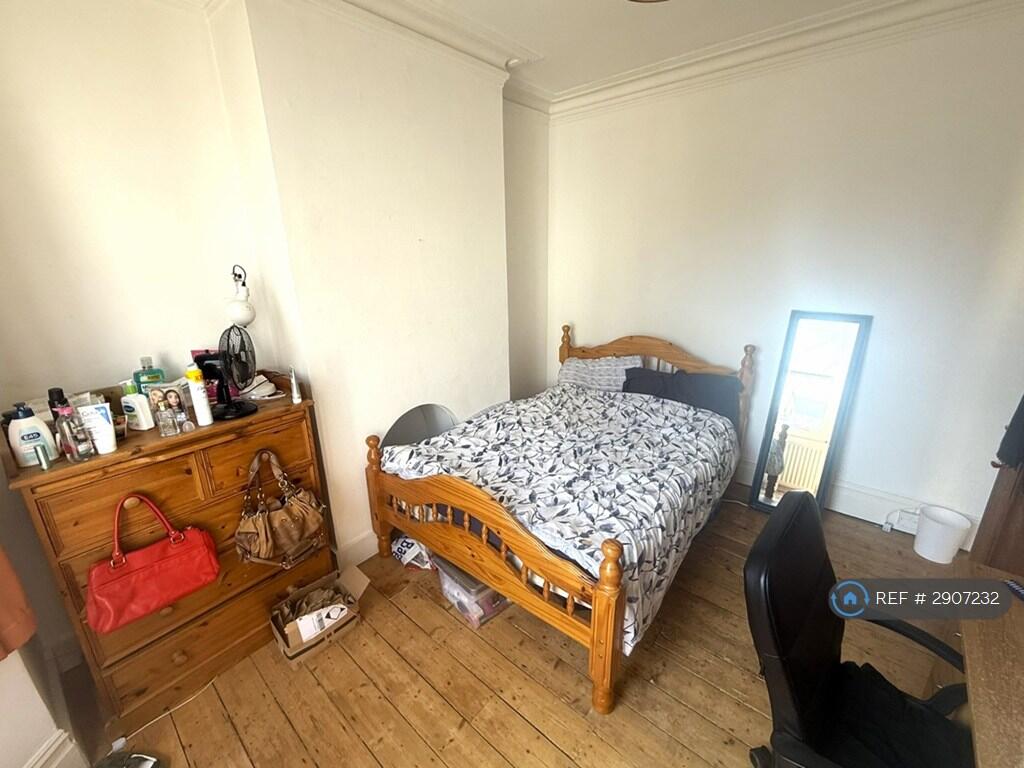 4 bedroom terraced house for rent