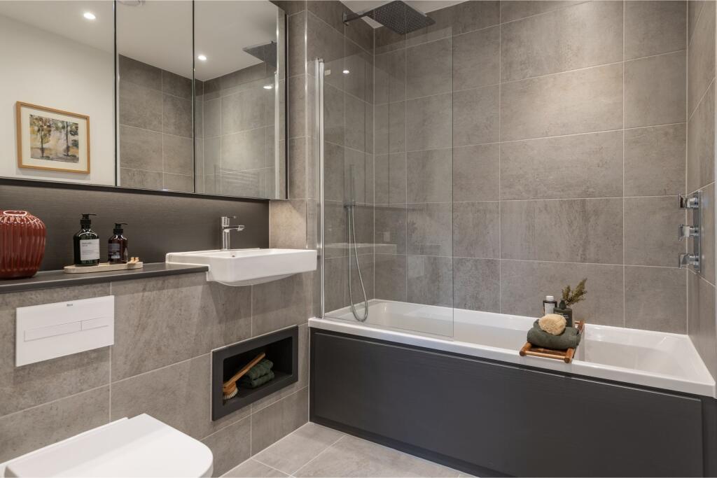 Apartment in London - View 5
