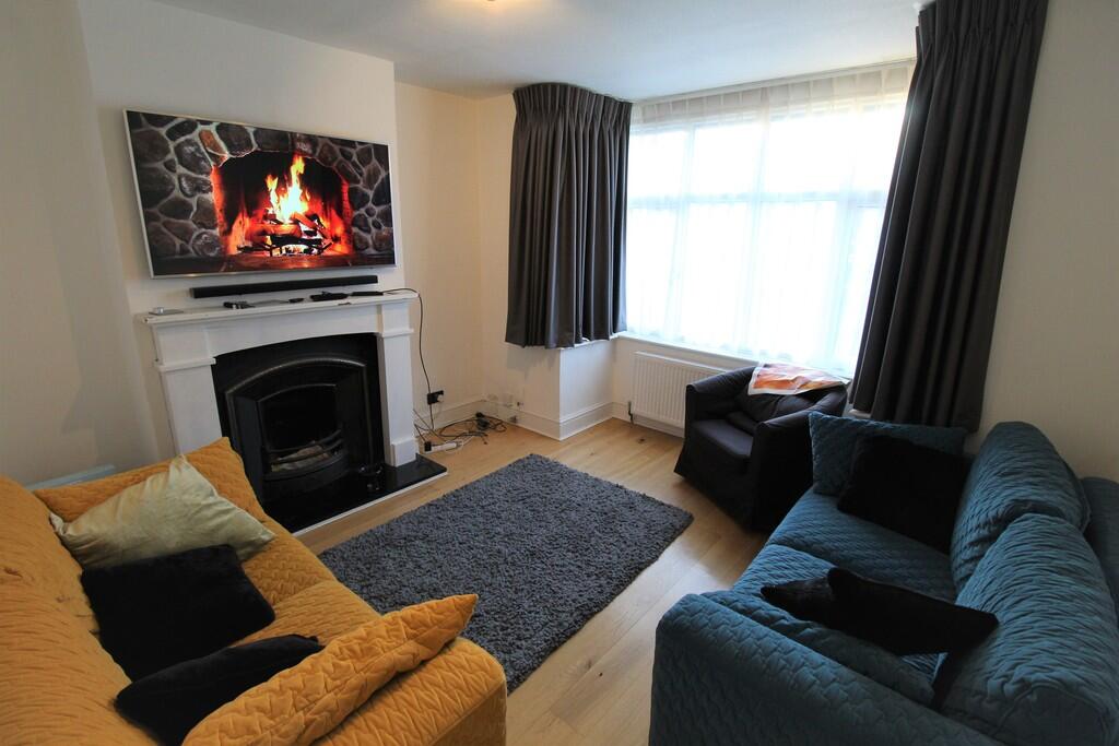 Thetford Road, Ashford photo 3