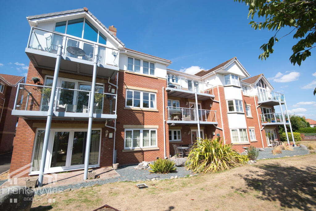 Main image of property: Flat 15, Gleneagles, 21 Links Gate, Lytham St. Annes, Lancashire