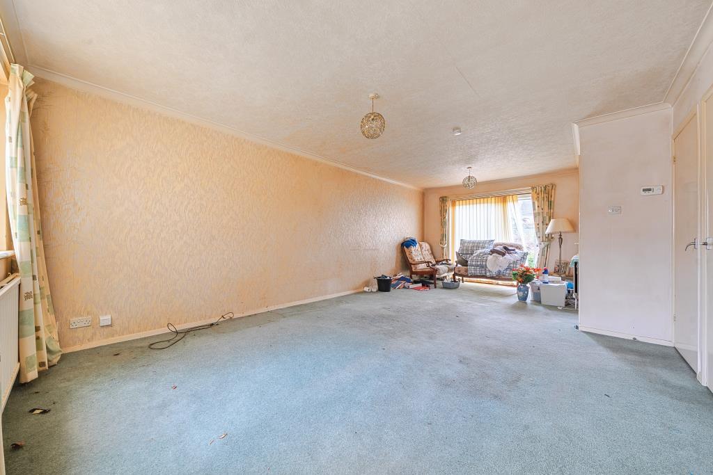 Holliers Crescent, Middle Barton, OX7 photo 4