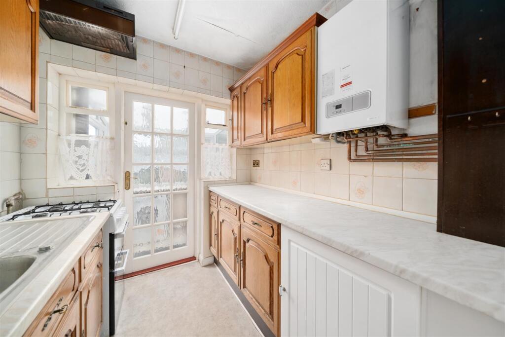 House in London, Merton - View 5