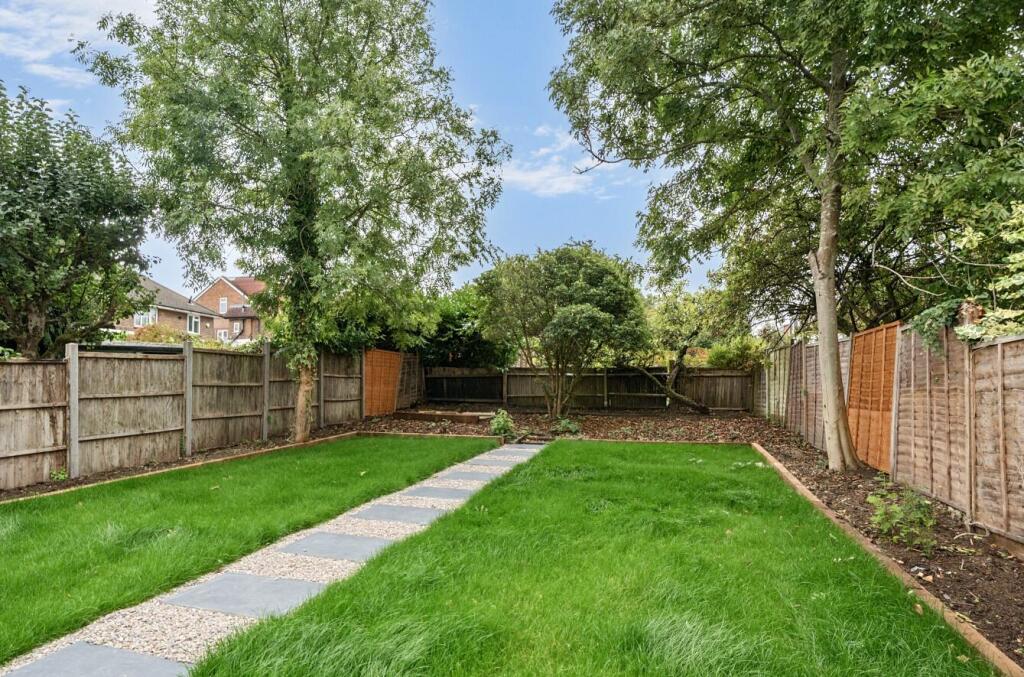 Lullington Garth, Woodside Park - View 6