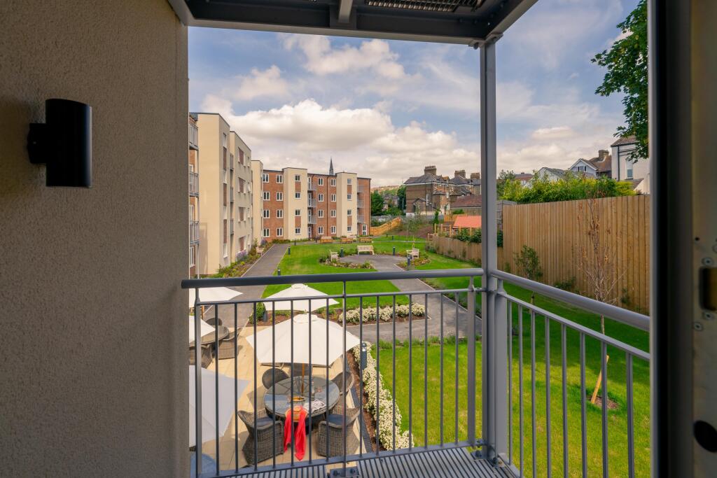 Apartment in Dover - View 4