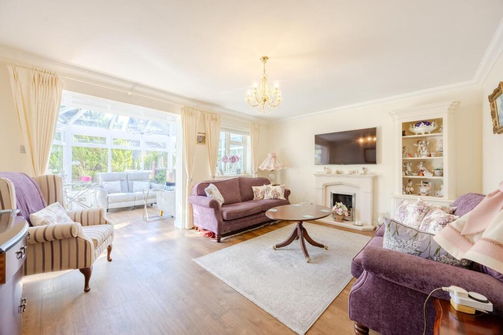 House in Castle Point, Thundersley - View 4