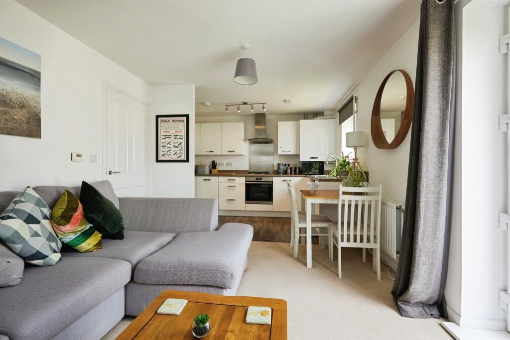 Davies Road, Longhedge, Salisbury - More