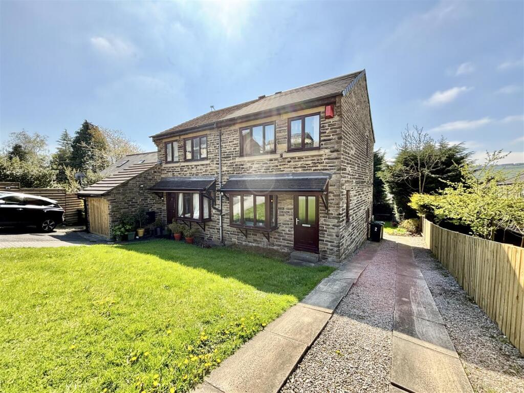 Main image of property: High Cliffe Close, Thornton, Bradford
