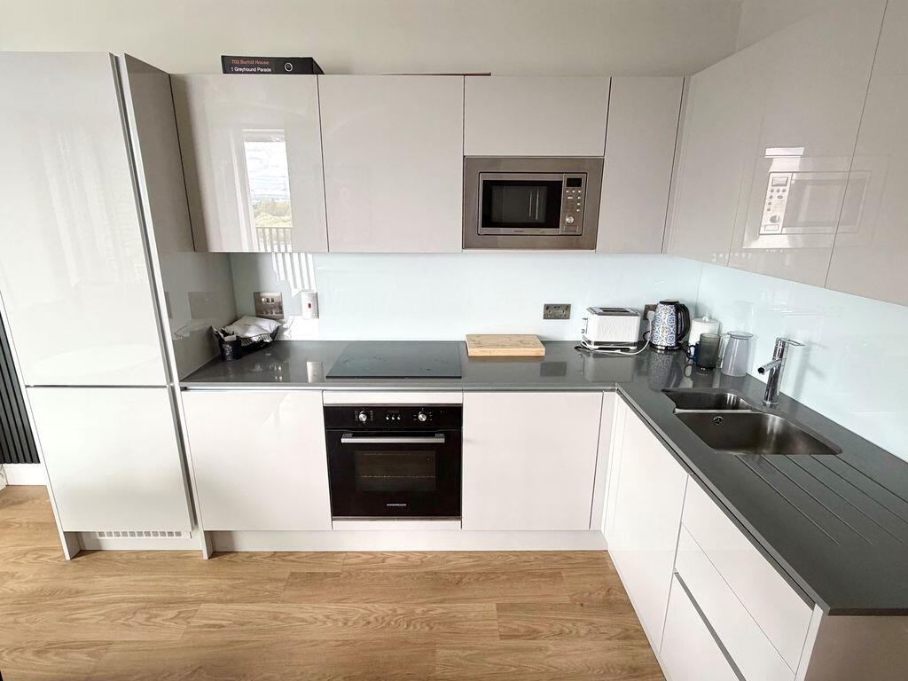 Apartment in London - View 3