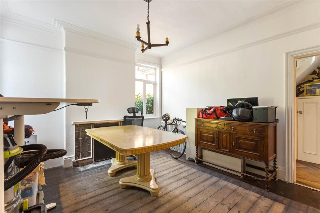 House in Grimsby, Scartho - View 5