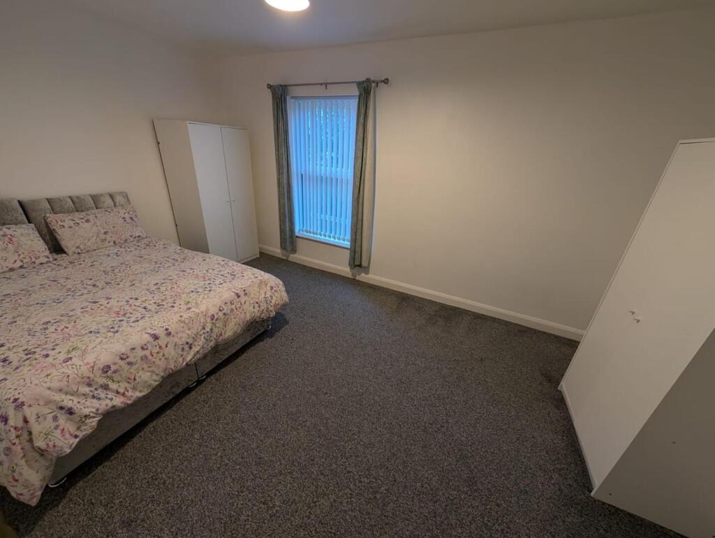 House in Chesterfield, Derbyshire - More