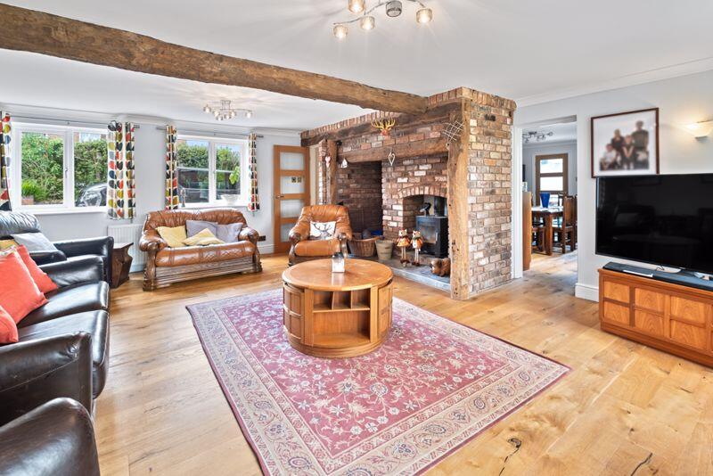 The Cottage, Hayfield Hill, Cannock Wood, WS15 4RP - Impressive Family Home photo 3